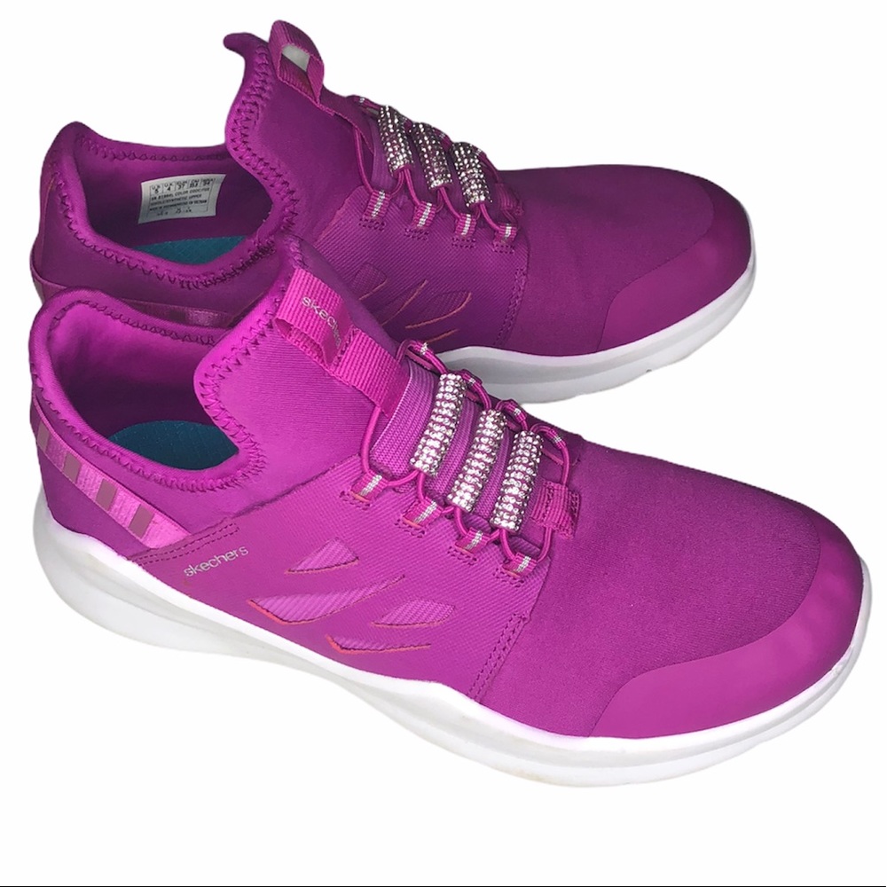 Sketchers fushia pull on air foam size 5